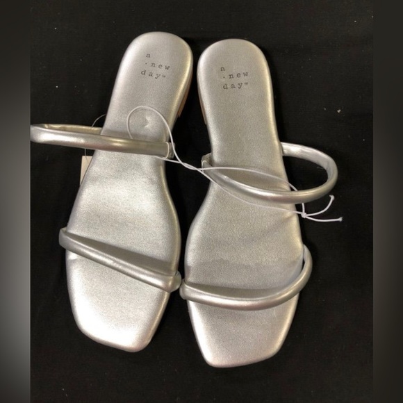 Silver metallic sandals - Picture 2 of 4